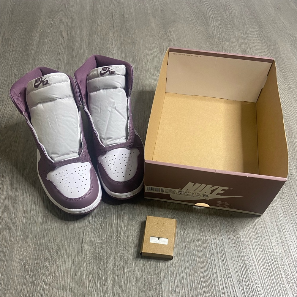Air Jordan 1 Retro Hi Mauve